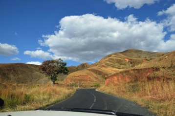 237. Onderweg Morondava naar Antsirabe.jpg